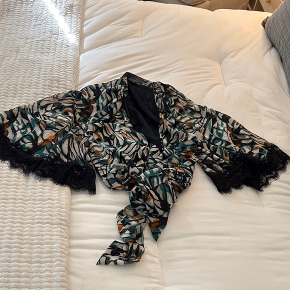 Anthropologie Tops - Anthropologie Multicolor Leaf-Print Tunic with Black Lace Trim